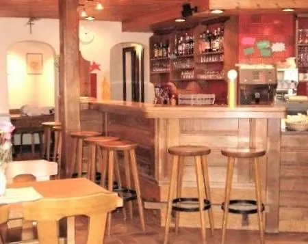 Hotell Hotel-restaurant Grina 3*