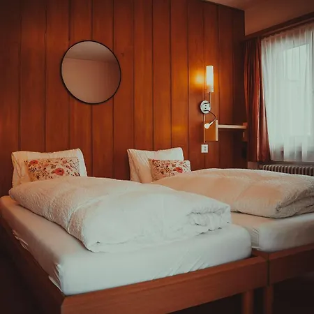מלון Dorfhotel Dorf 3*