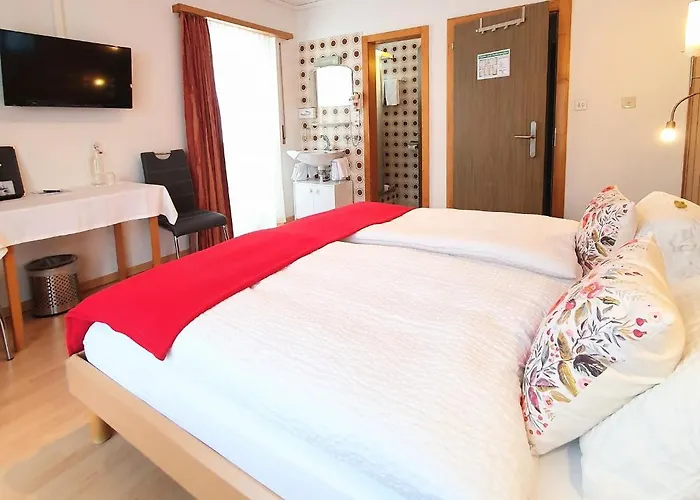 Dorfhotel Simplon Dorf 酒店 3*