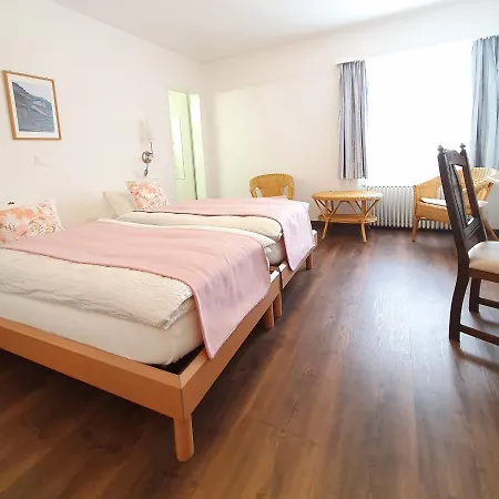 Hotel-restaurant Grina 호텔
